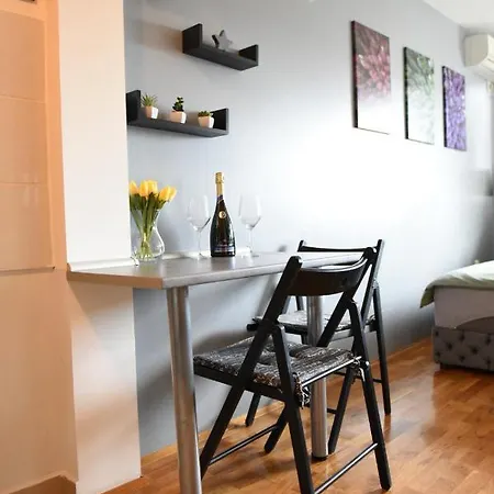 アパート Siena ノヴィ・サド